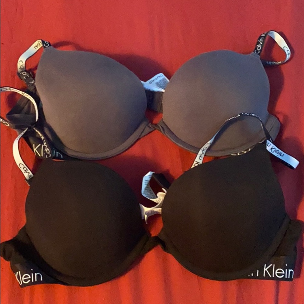 2 Calvin Klein bras